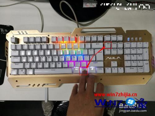 彩色键盘的灯怎么关_怎样关闭键盘灯