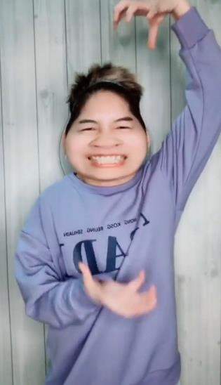 抖音双手控脸特效怎么拍摄 抖音双手控脸拍摄教程
